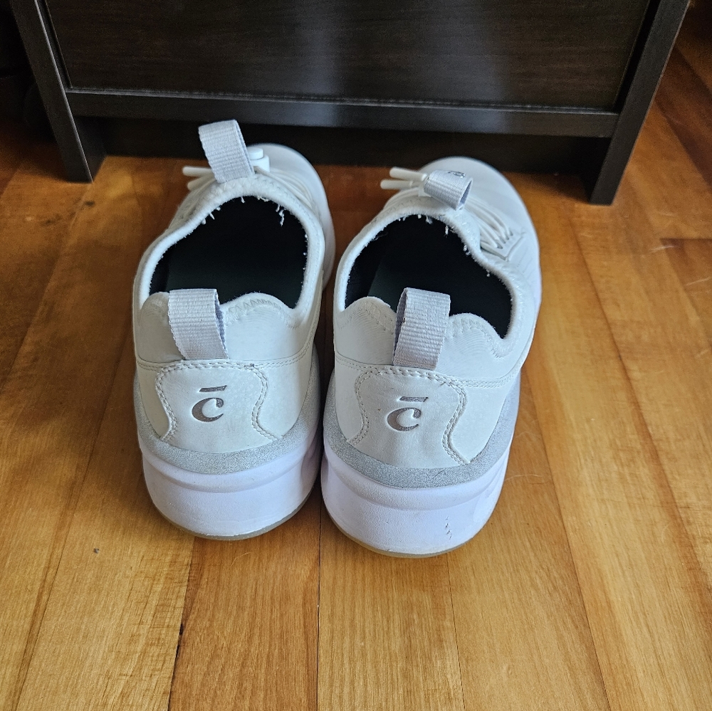 Clove Sneakers White